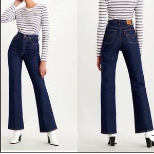 Levi’s Ribcage Bootcut Jeans